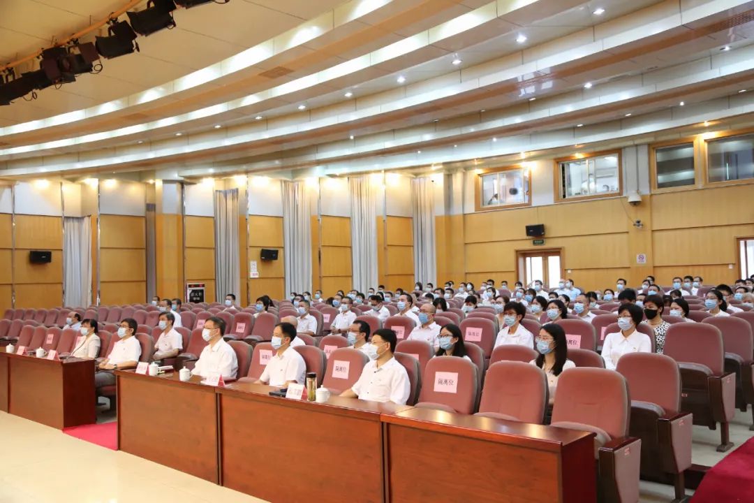 广州市科协组织集中收看庆祝中国共产党成立100周年大会现场直播